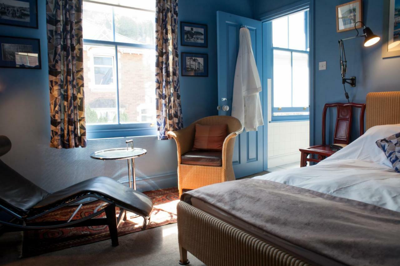 Bed and Breakfast Hill View House à Dartmouth Extérieur photo