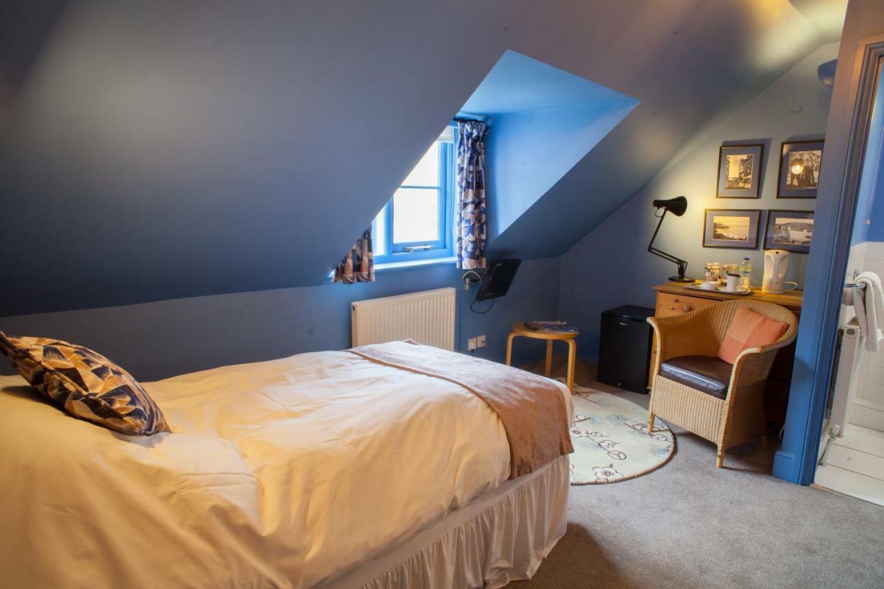 Bed and Breakfast Hill View House à Dartmouth Extérieur photo